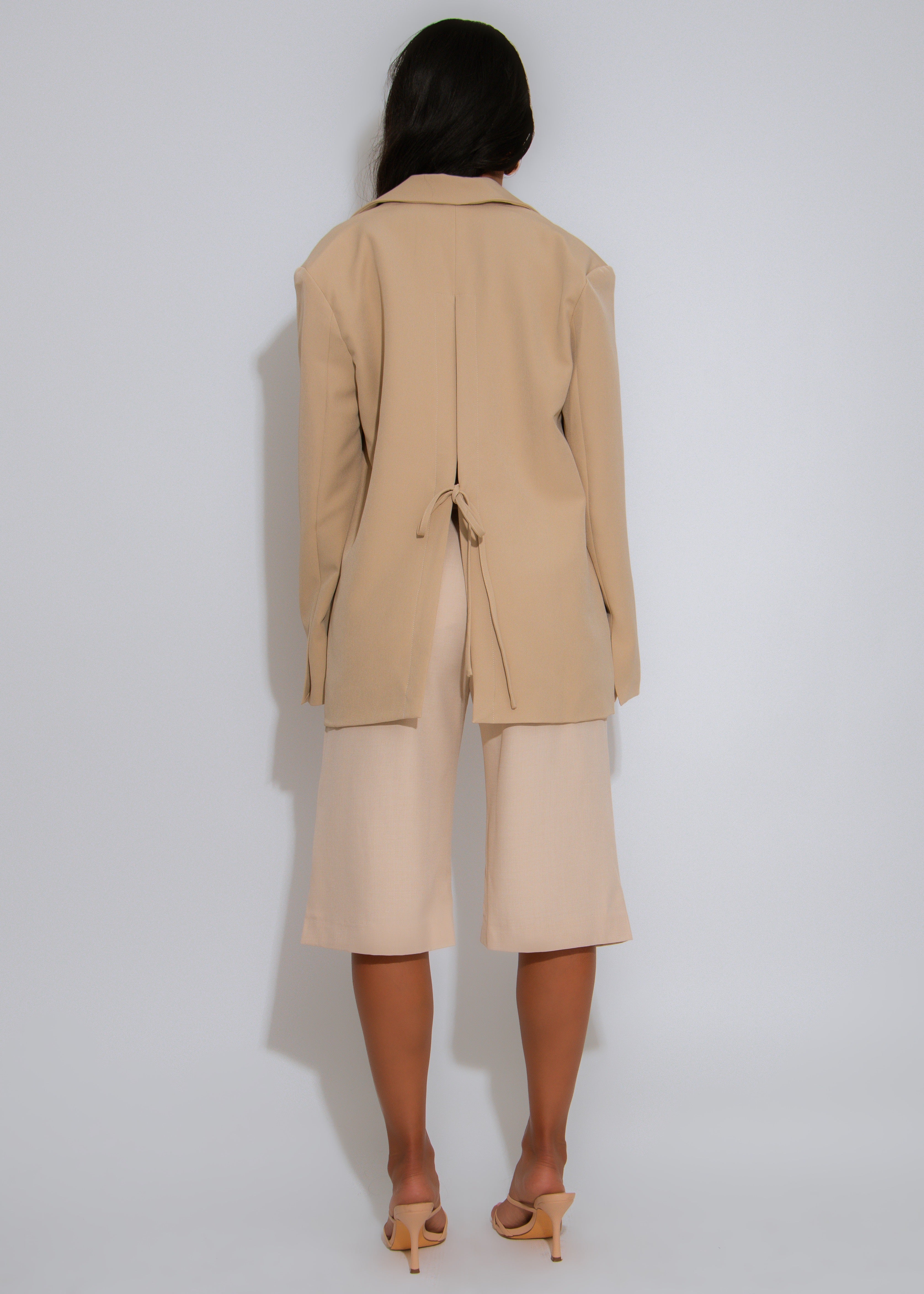 Refined Structure Capri Nude