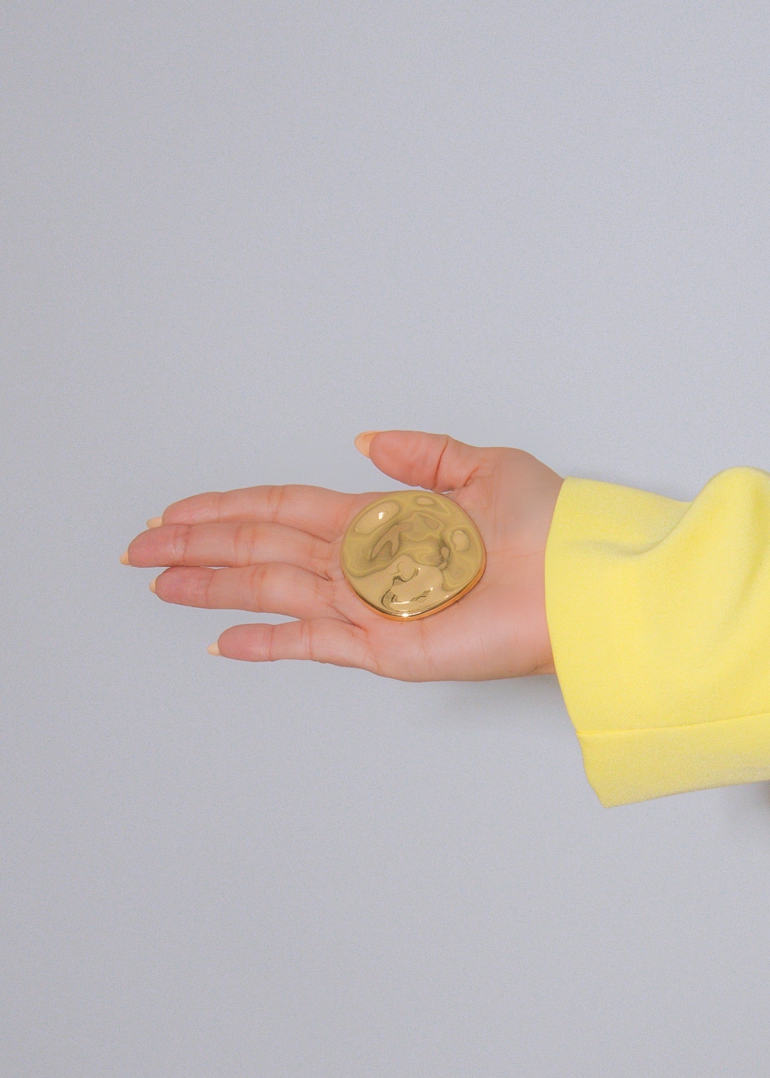 Luna Glow Brooch Gold