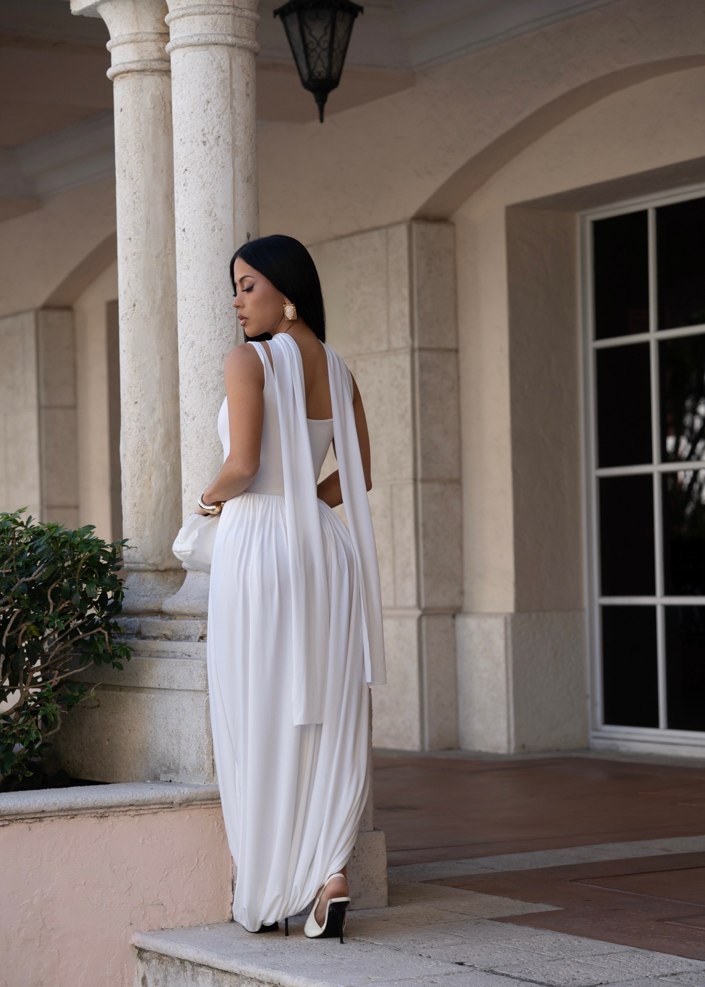 Seducción Celestial Ruched Maxi Dress White