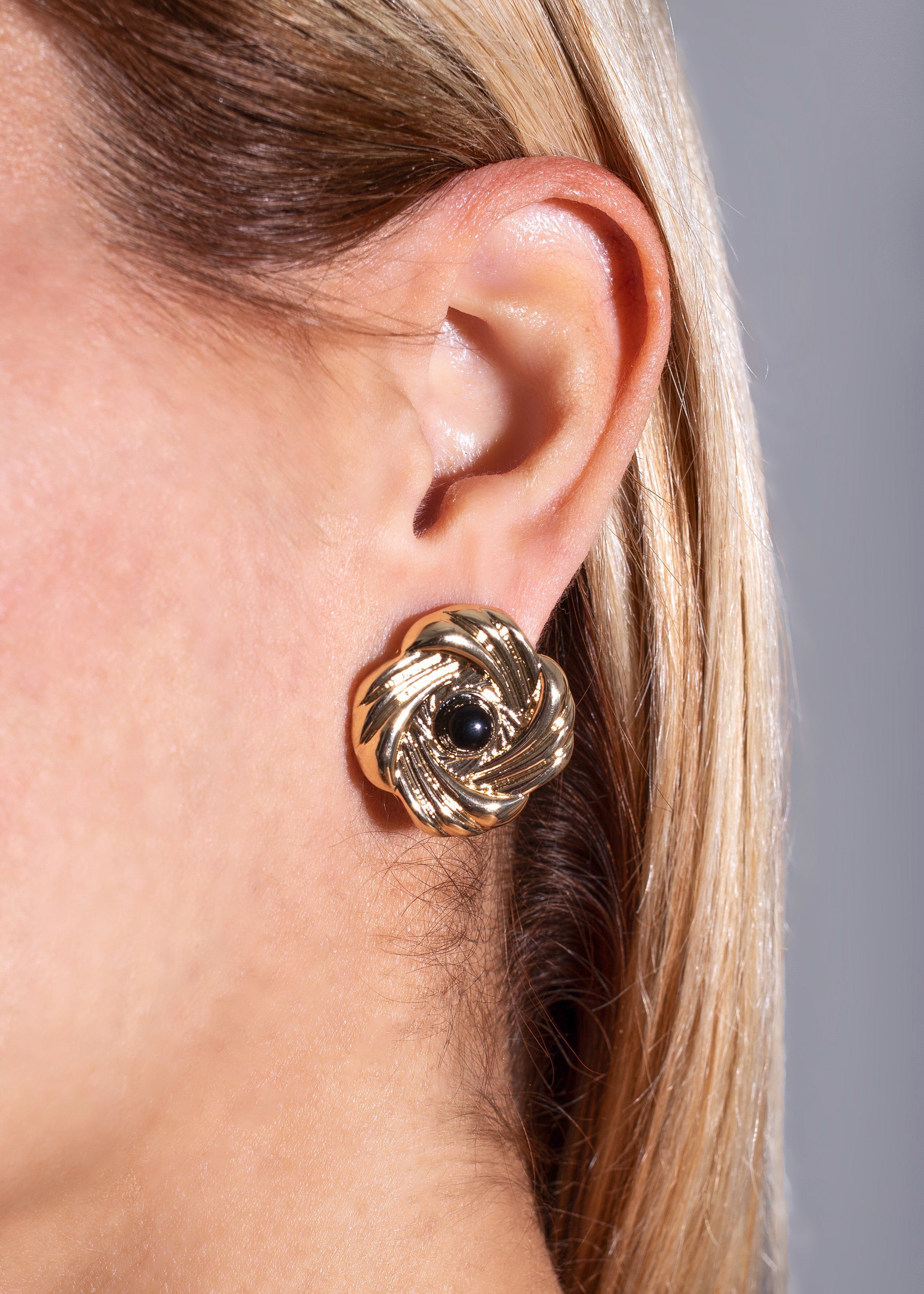 Enigma Bloom Earrings Black
