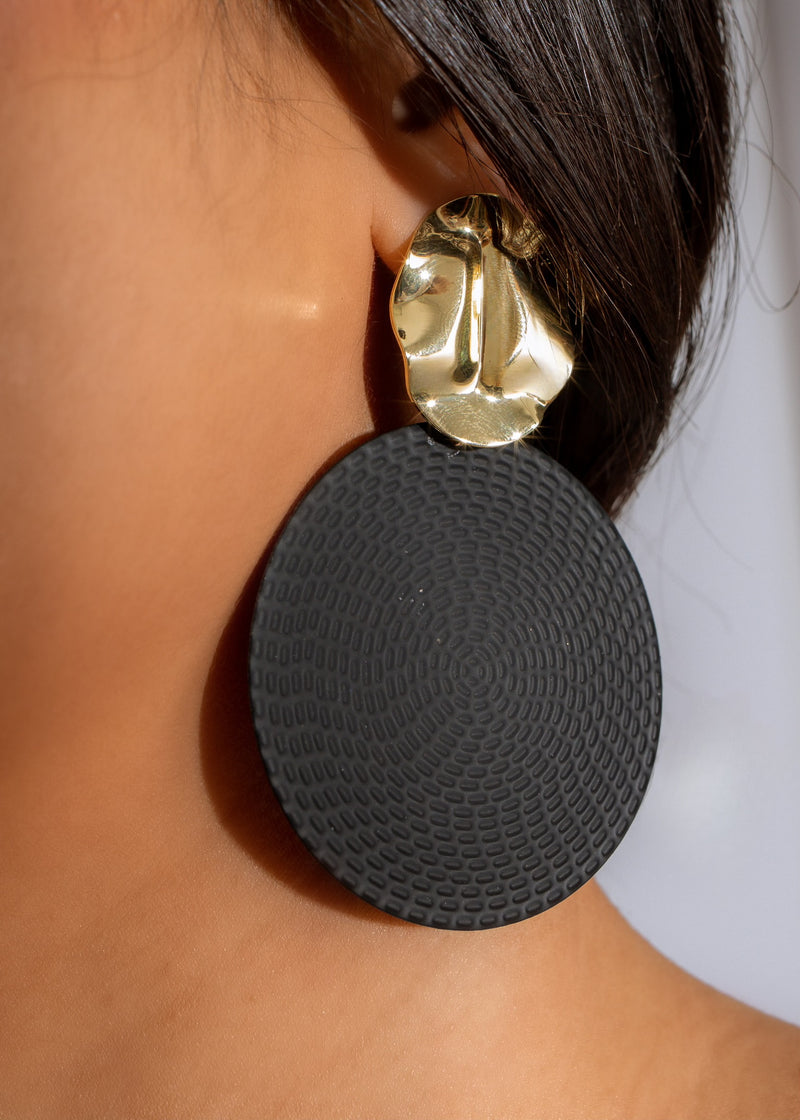 Extra Vacay Earrings Black: Stylish and versatile black statement earrings for exotic getaways