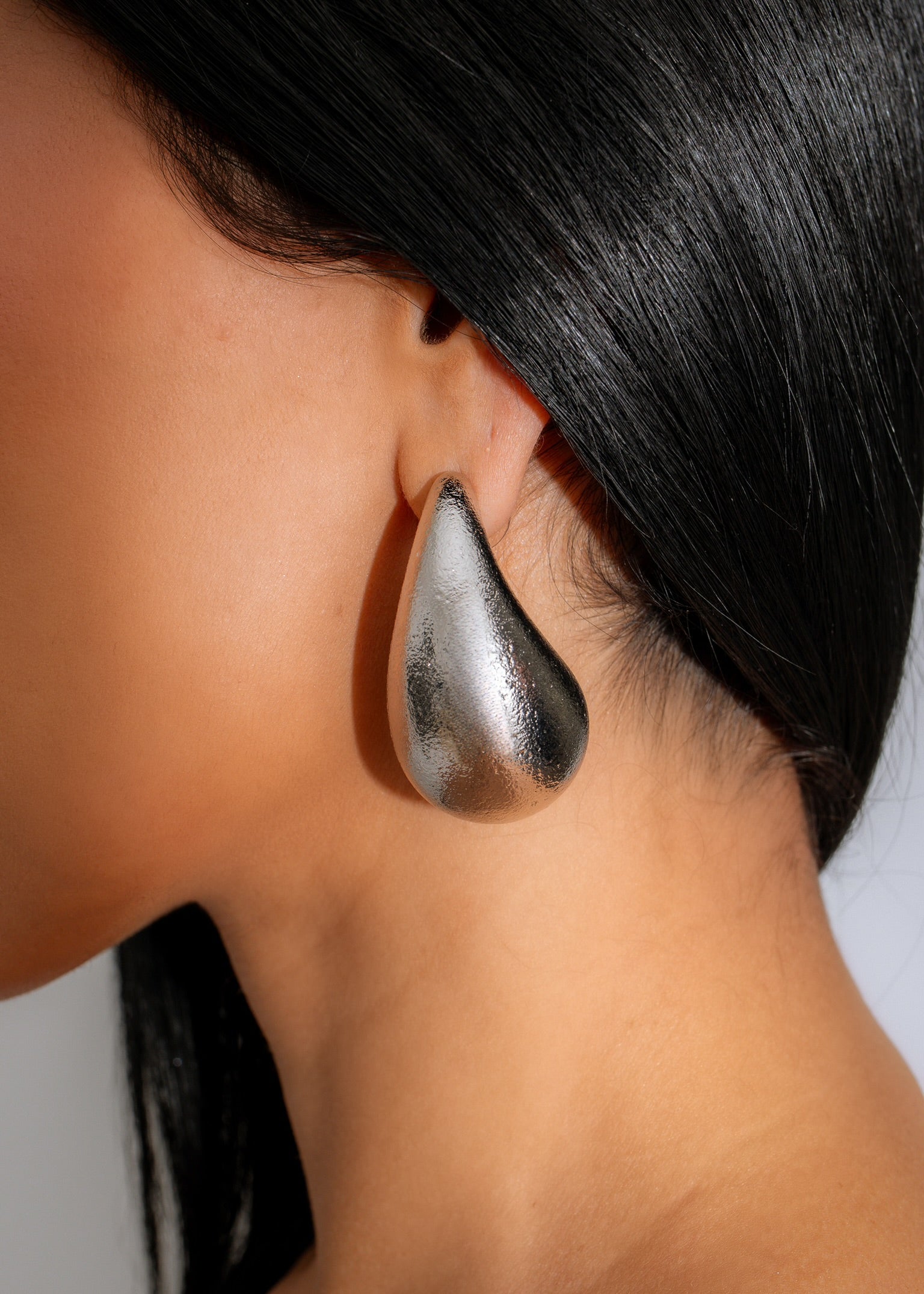 Your Favorite Drop Earring Large Silver: Shiny silver earrings with beautiful design