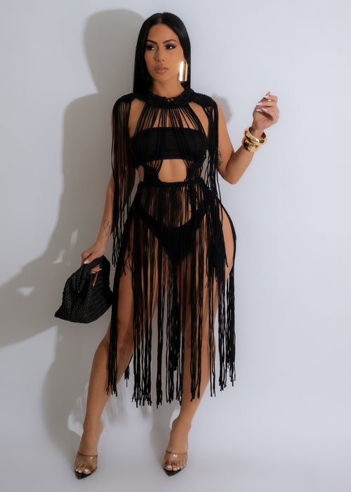Vibes Crochet Cover Up Black, a stylish and versatile beachwear accessory