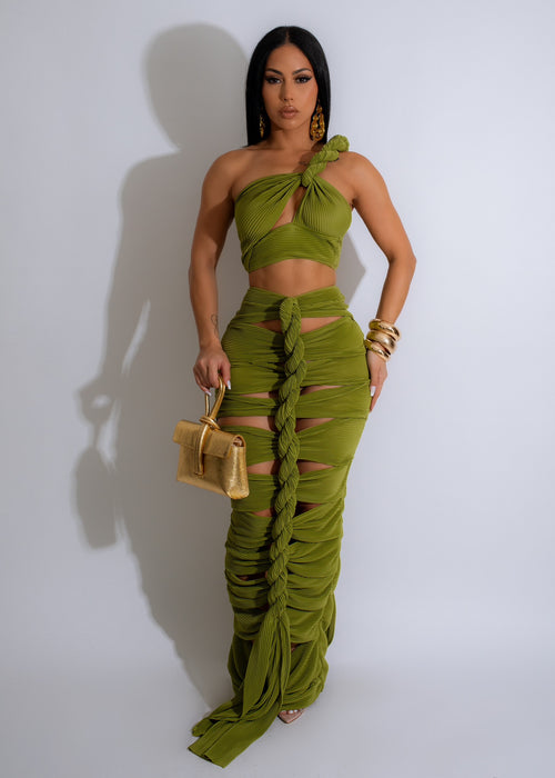 Sweet Fantasy Skirt Set Green, a stylish and vibrant ensemble for summer occasions