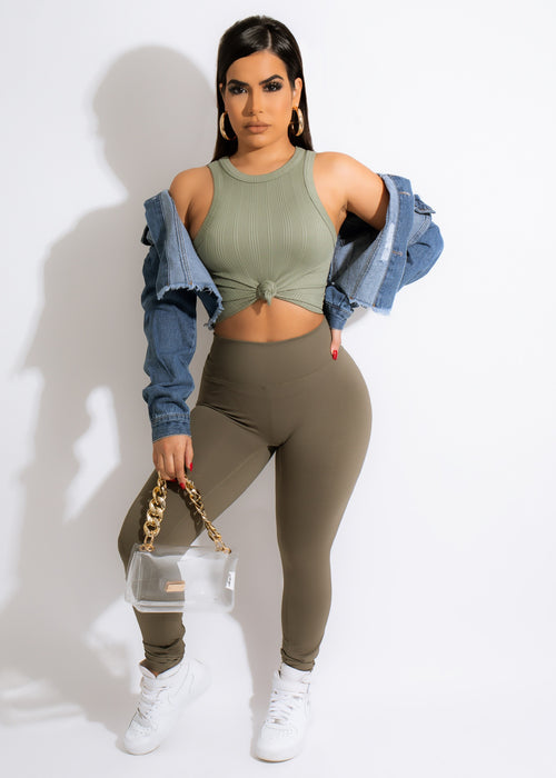 High-waisted olive green Diva Leggings featuring a seamless design and stretchy fabric