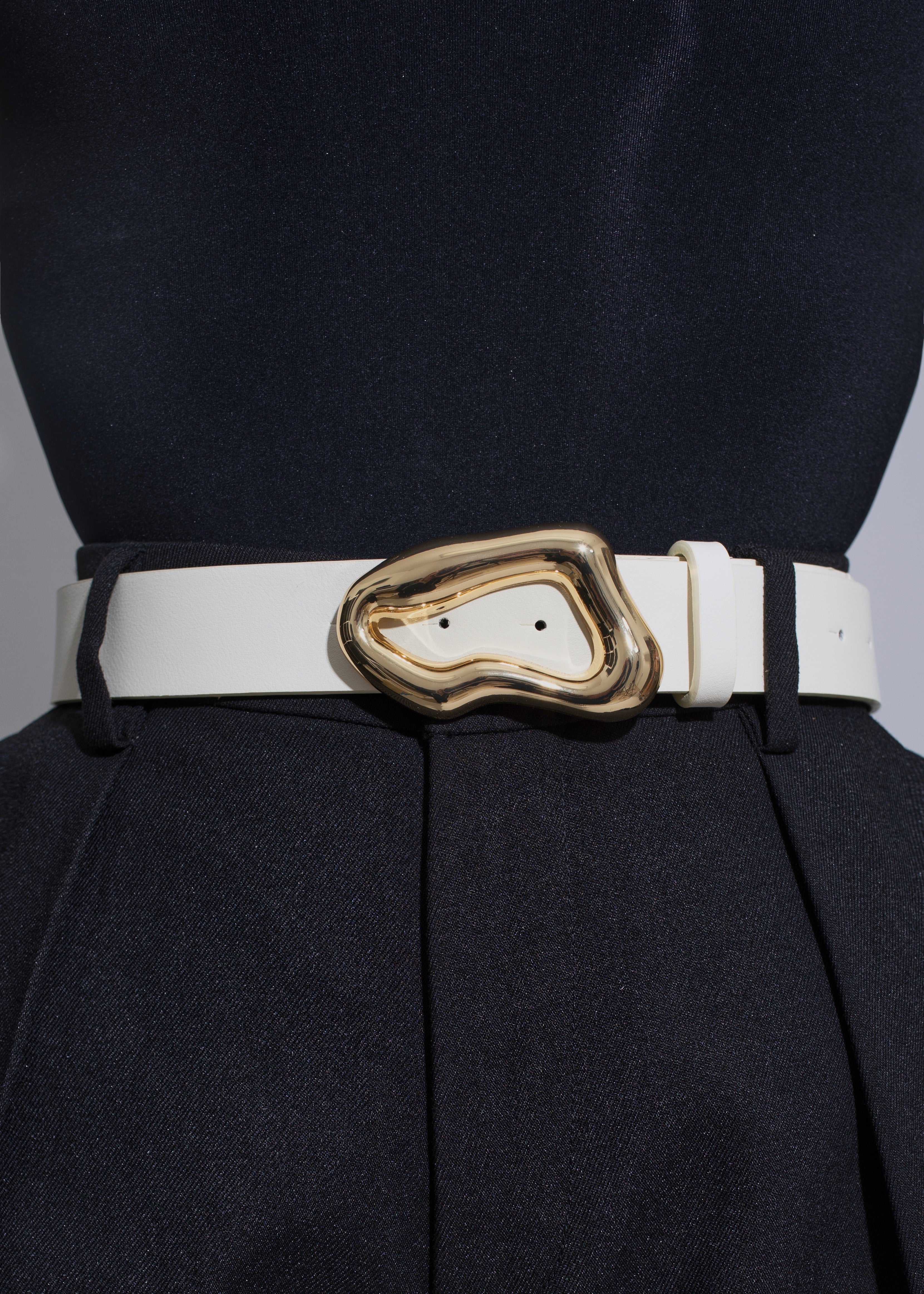 Molten Shape Accent Belt White