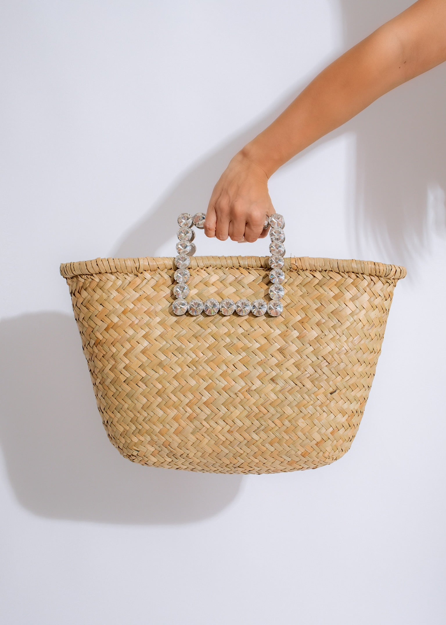 Trendy nude handbag made of vegan leather with adjustable strap