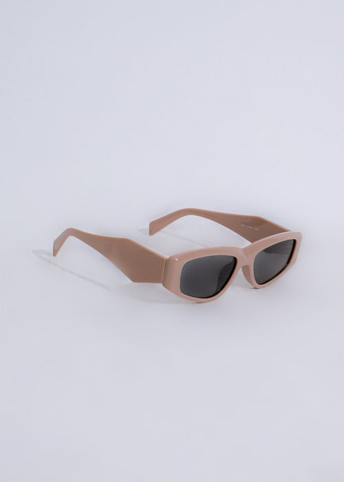 Stylish and trendy oval sunglasses in brown with comfortable fit and durability