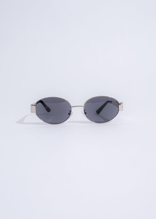  Stylish and modern silver sunglasses with rounded frames and UV protection