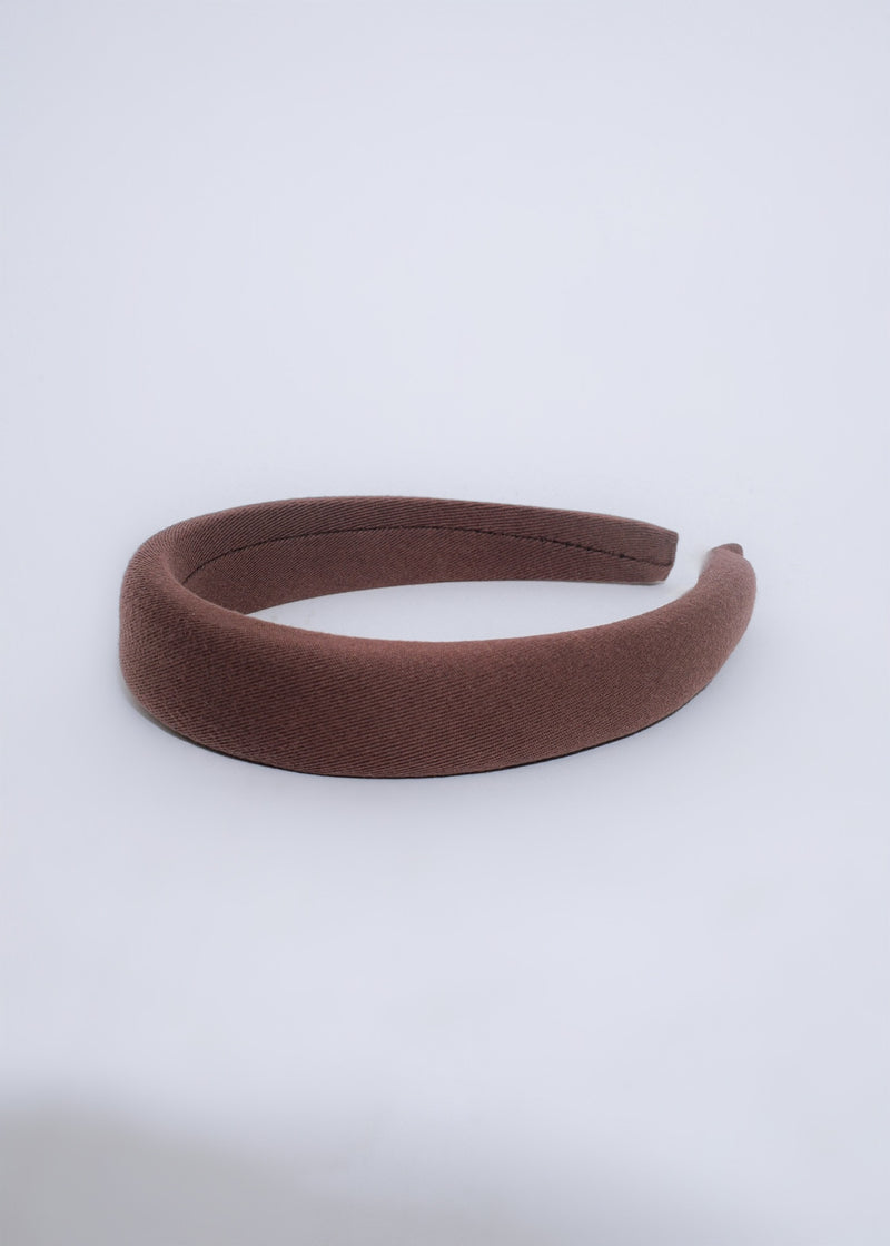 Pretty Girl Headband Brown, a stylish and versatile accessory for any outfit
