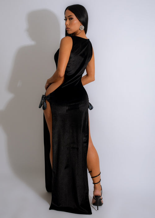 Pretty Perfect Velvet Maxi Dress Black