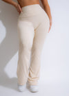 Effortless Legging Nude in a light beige color with seamless design