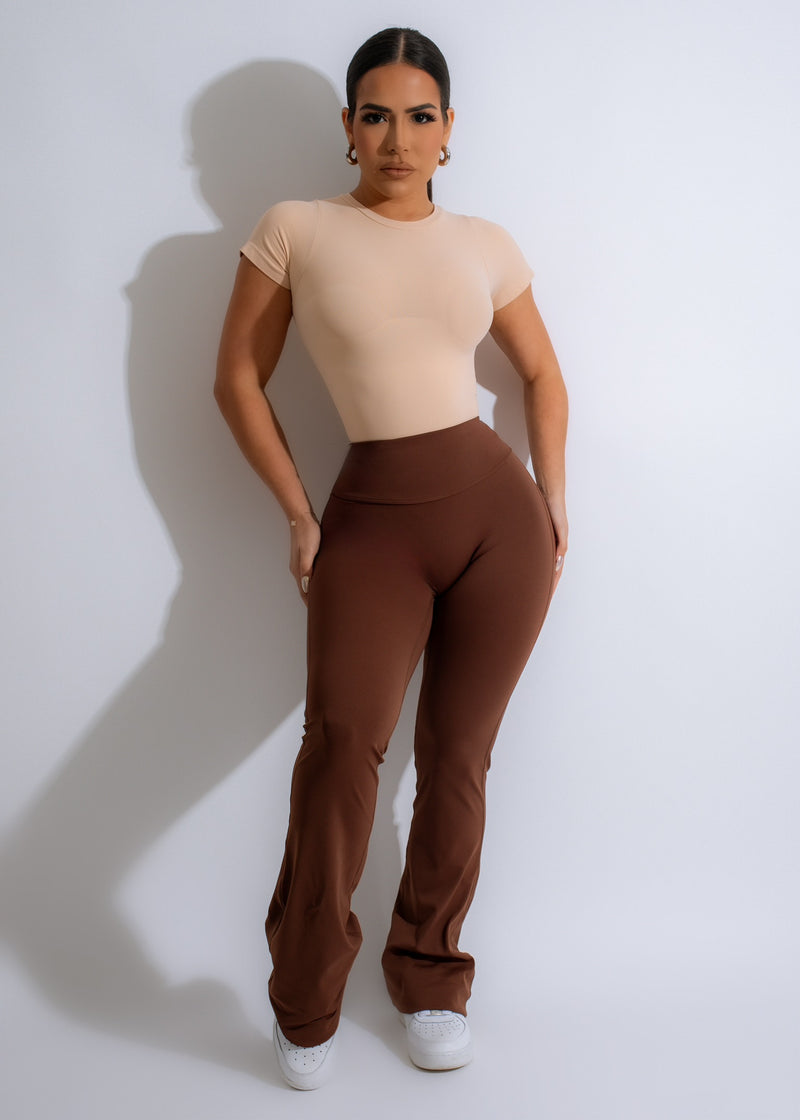 Effortless Legging Brown, full length, high-waisted, seamless design, stretchy fabric