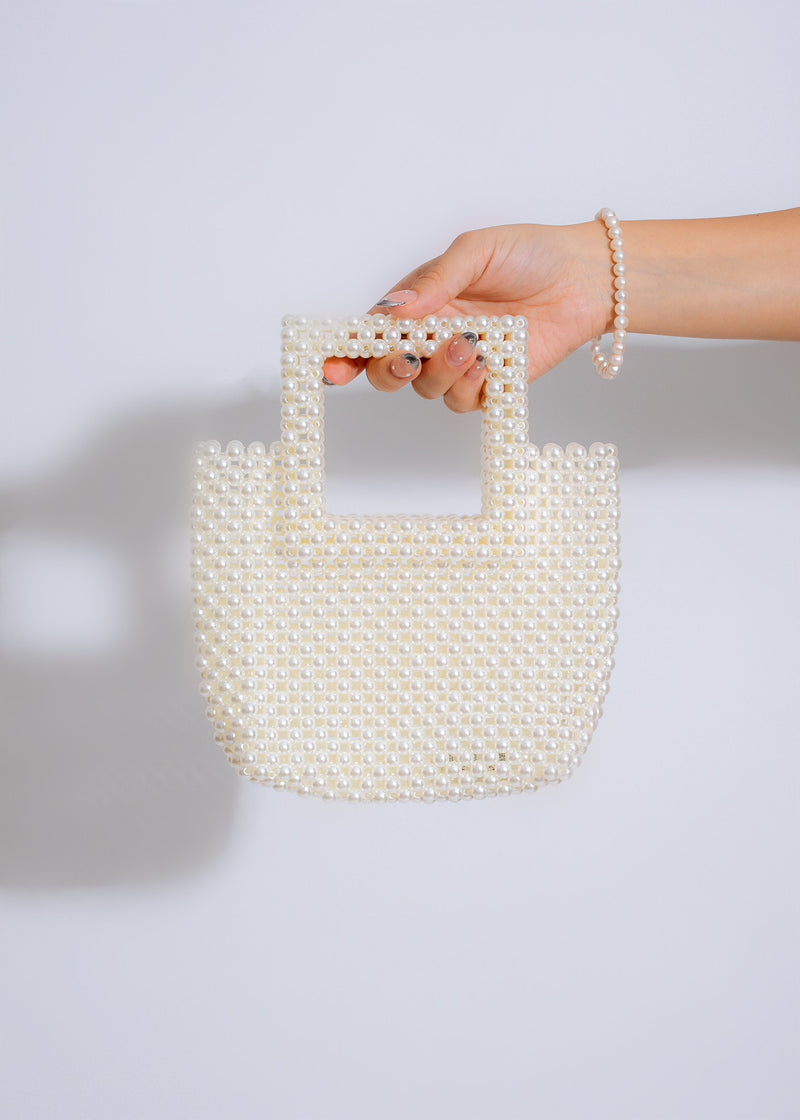 Beautiful and elegant Simplicity Handbag White, a stylish accessory for any outfit