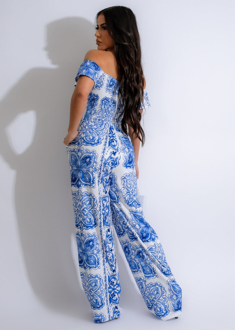  Stylish and comfortable blue jumpsuit for leisure and relaxation