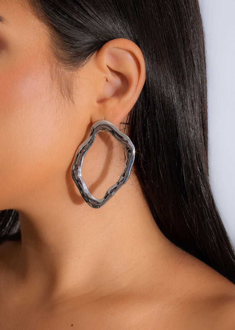Stunning Out Of Your League Earrings Silver, a chic and elegant accessory for any occasion