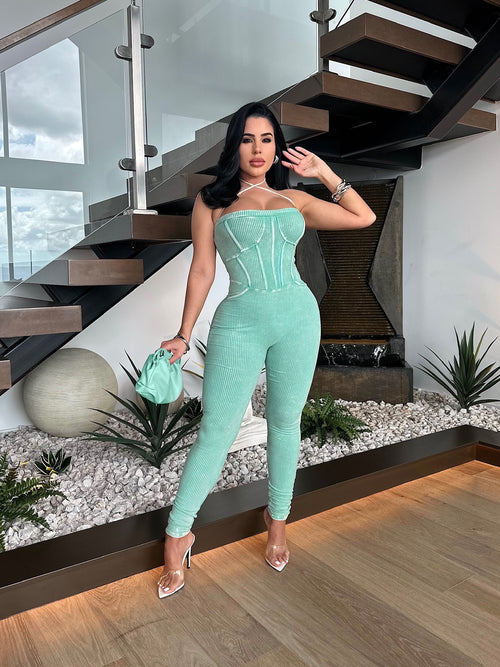  Stylish and comfortable green jumpsuit with ribbed texture and flare leg 