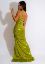  Close-up of the shimmering metallic fabric of Queen Of Metallic Maxi Dress Green 