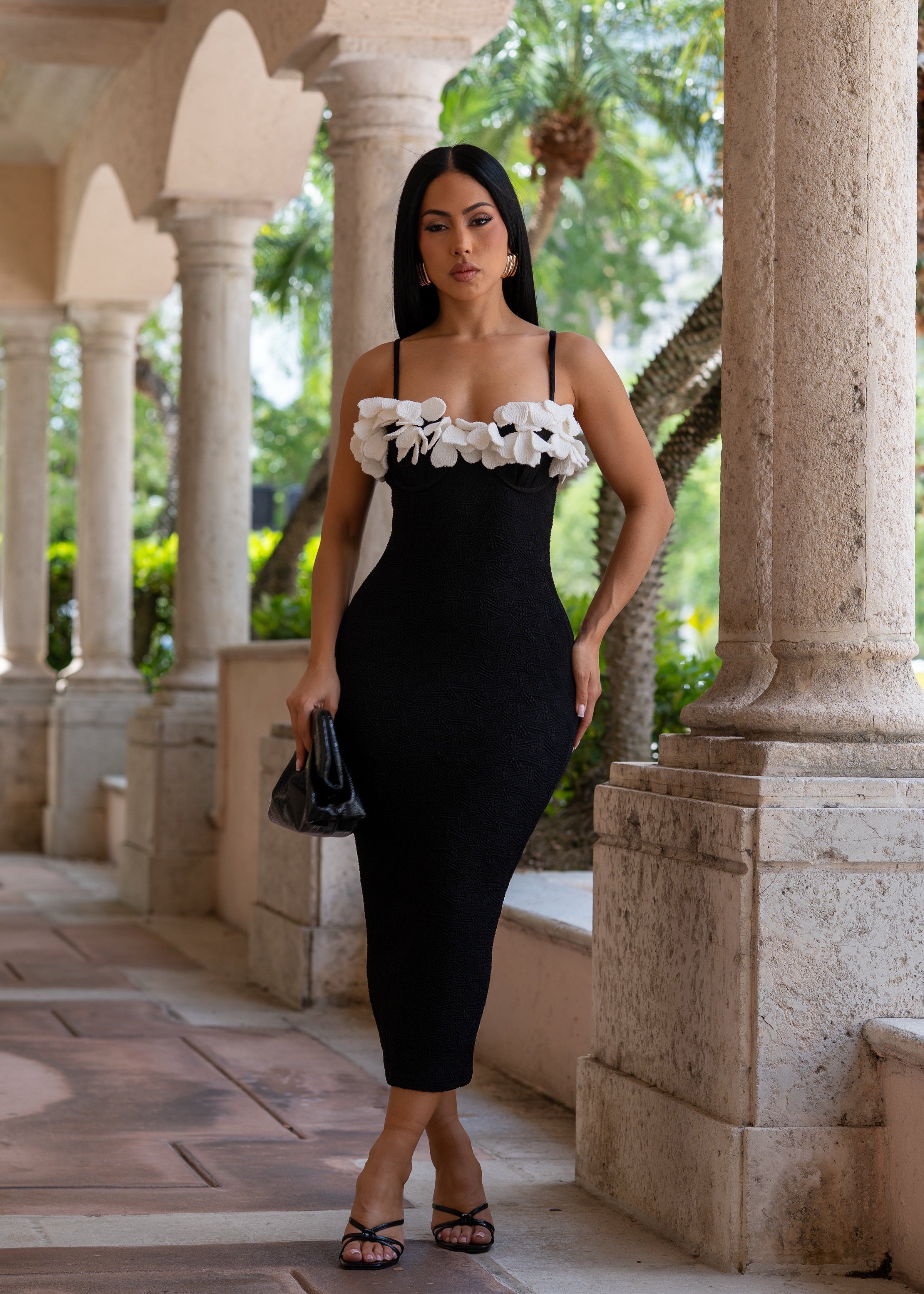Lost In The Night Floral Midi Dress Black