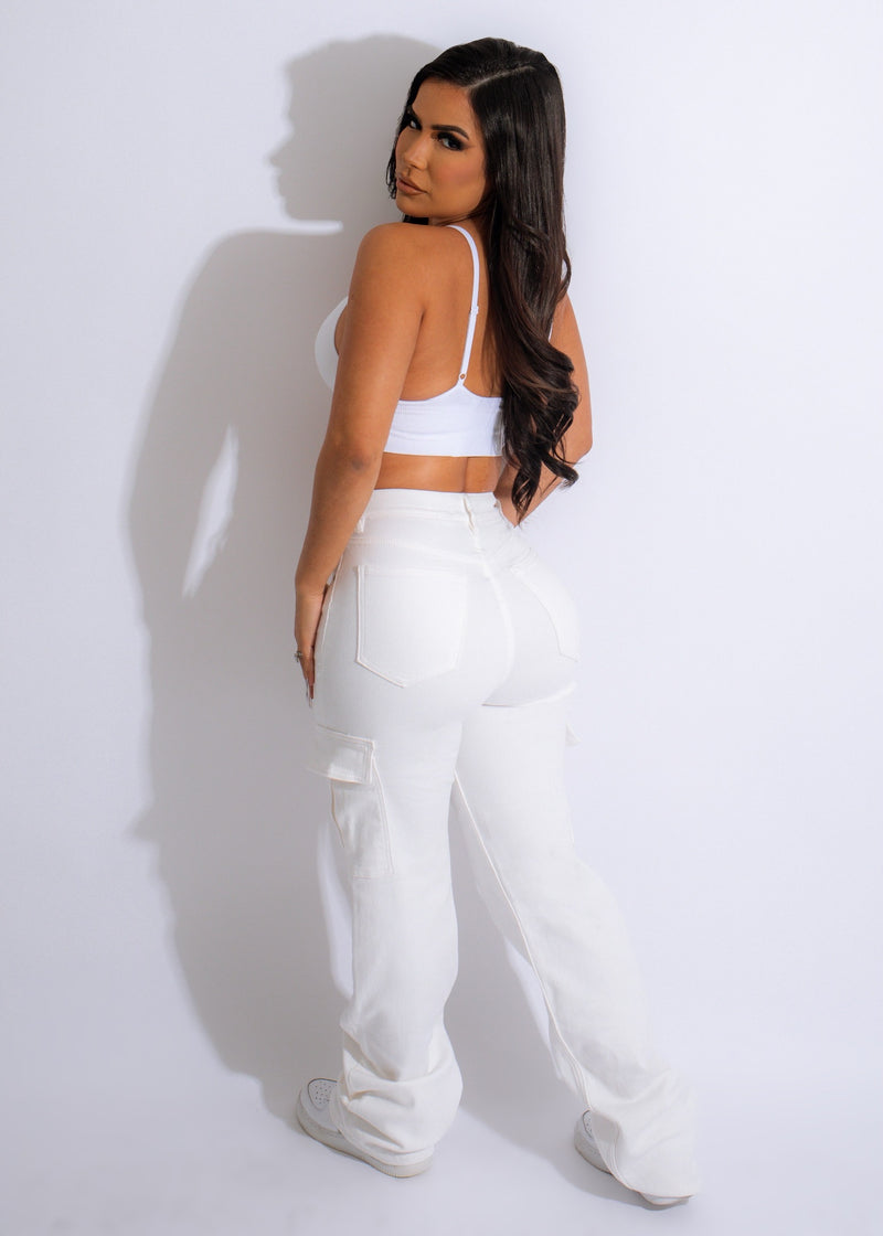  Stylish and versatile white cargo pants for everyday wear