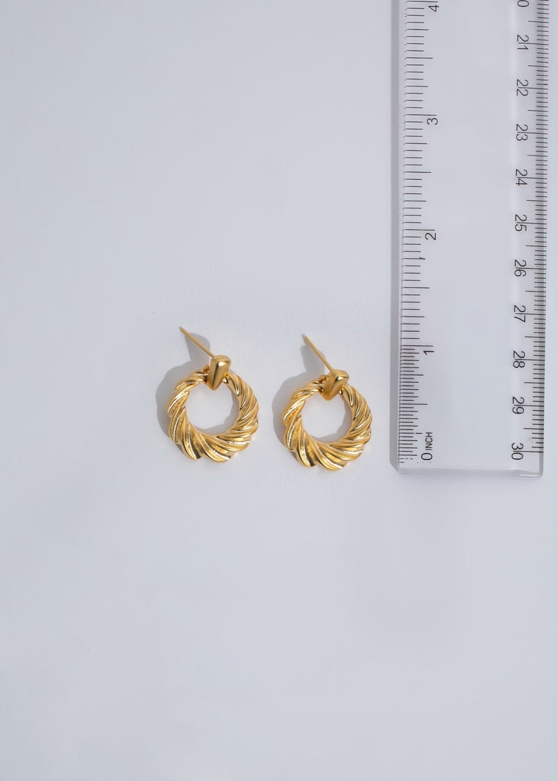 Stylish Everyday Chain Earrings made of high-quality materials and craftsmanship